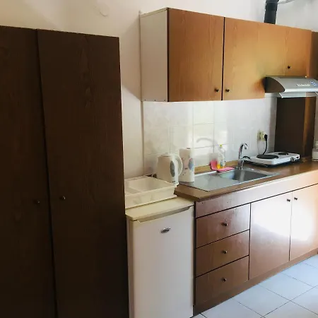 Magda Apartment Polychrono